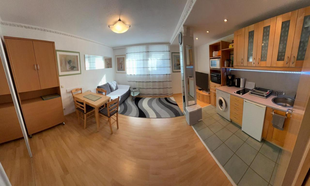 Ruhige Geraeumige Wohnung Пфорцхайм Екстериор снимка