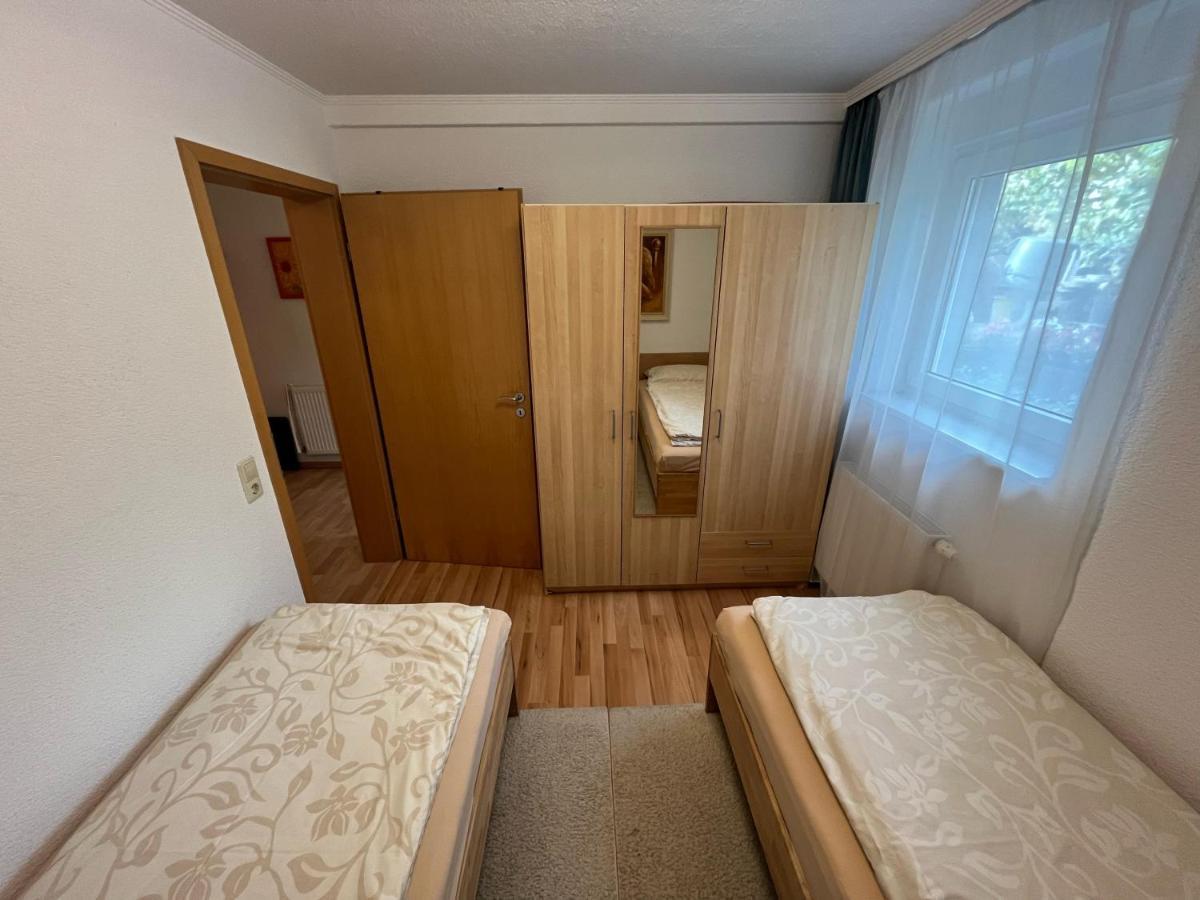 Ruhige Geraeumige Wohnung Пфорцхайм Екстериор снимка